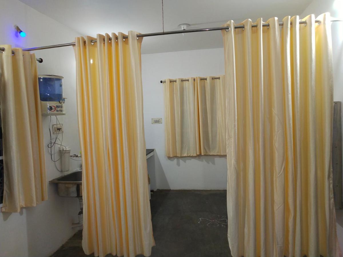 Mayurapriya Inn Τσενάι Εξωτερικό φωτογραφία
