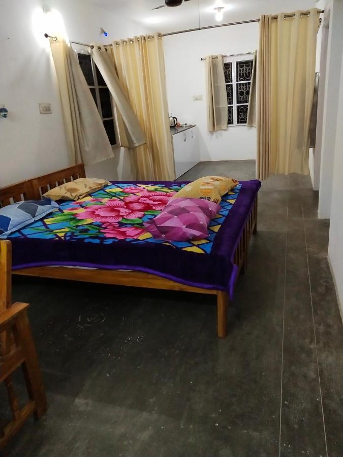 Mayurapriya Inn Τσενάι Εξωτερικό φωτογραφία