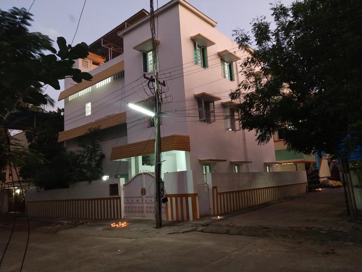 Mayurapriya Inn Τσενάι Εξωτερικό φωτογραφία