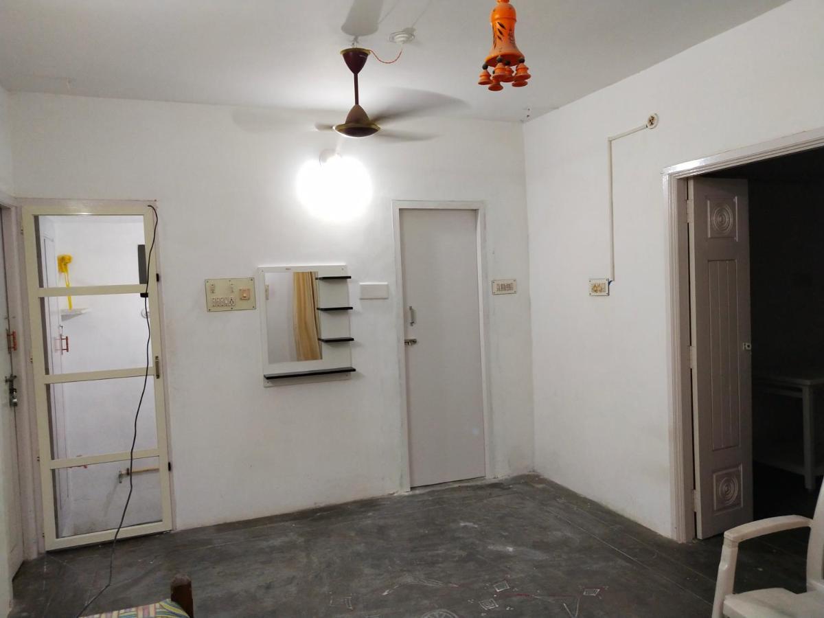 Mayurapriya Inn Τσενάι Εξωτερικό φωτογραφία